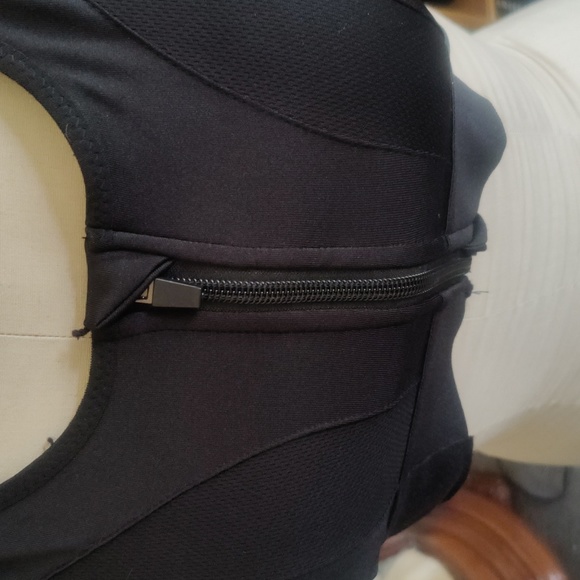 2 bras with adjustable shoulder and chest straps 2XL - Picture 3 of 14